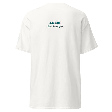 T-shirt blanc esprit zen Athomic Wellness avec inscription Ancre ton énergie au dos