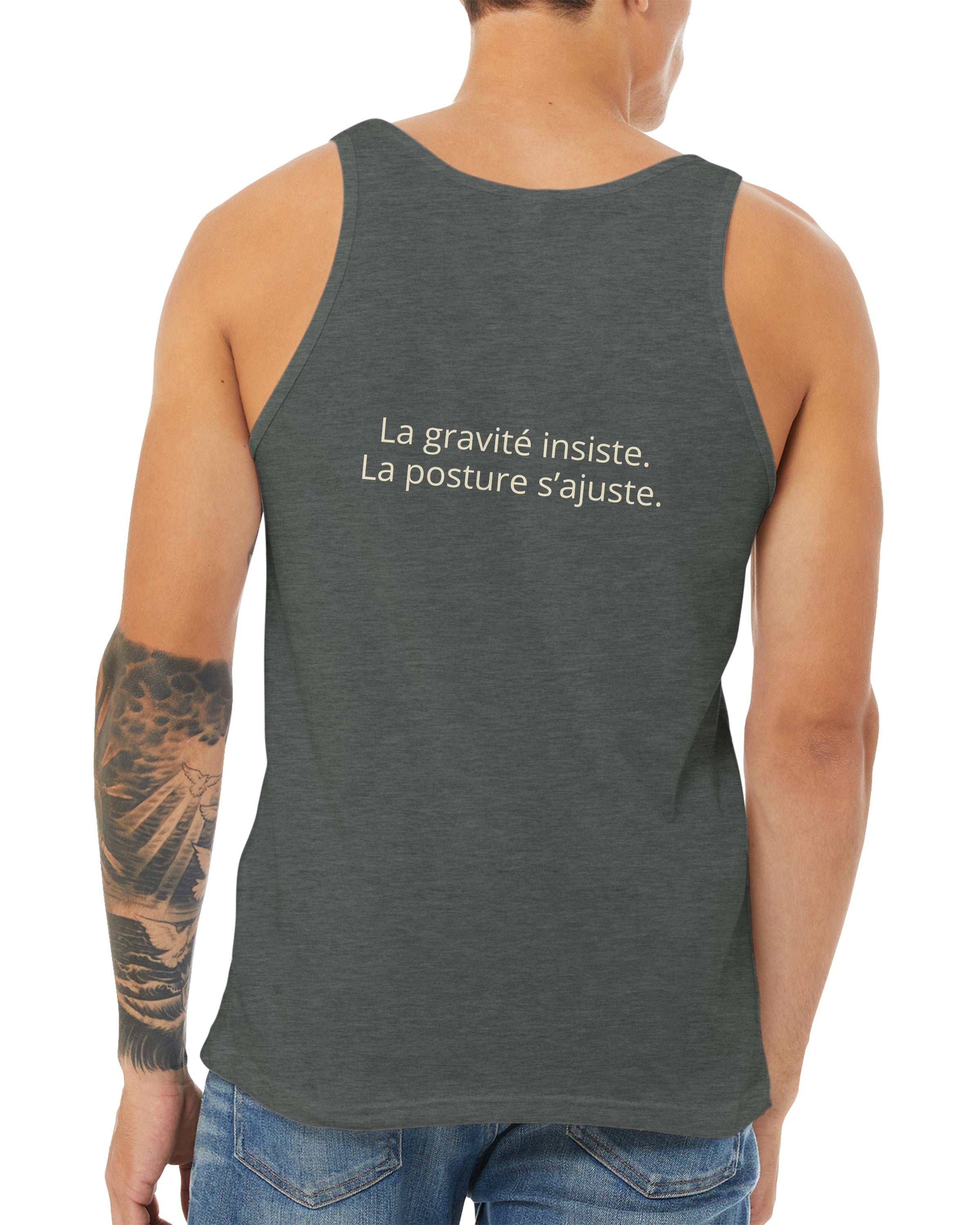 Débardeur Athomic Wellness La gravité insiste, la posture s’ajuste – Deep Heather – vue dos portée